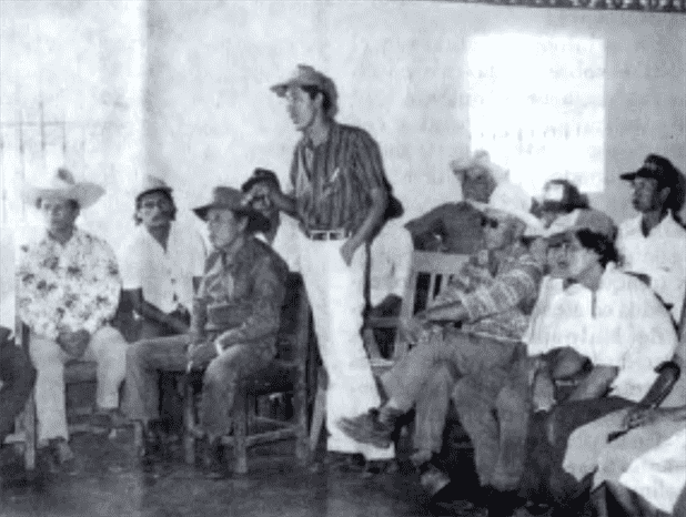 Campesinos de Muelle de los Bueyes, denunciando ante el CENIDH, abril 1992